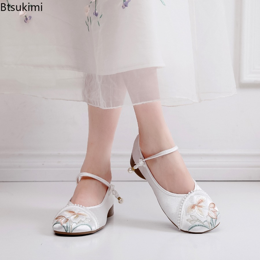 ファッション刺繍中国風ローヒール婦人靴エレガントカジュアルレ - Ethnic Fashion Women のレビューと価格