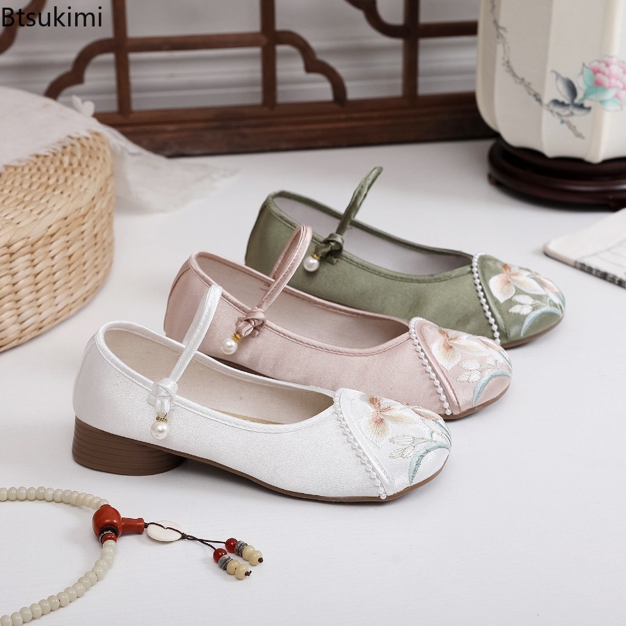 ファッション刺繍中国風ローヒール婦人靴エレガントカジュアルレ - Ethnic Fashion Women のレビューと価格